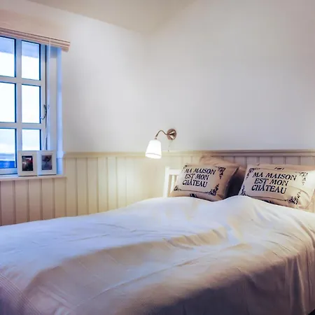 بيت للعطل 3 Bedroom Stunning In